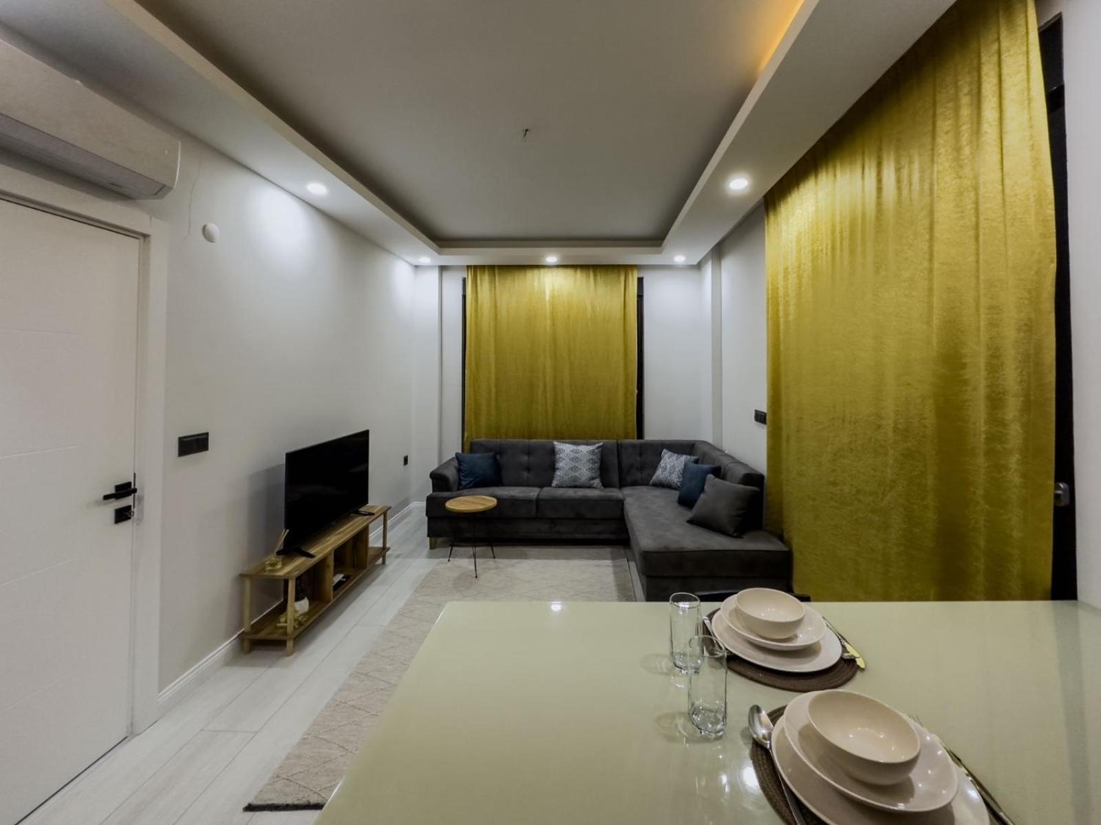 Havalimanina Yakin 1+1 Lux Suite Aksu  Luaran gambar